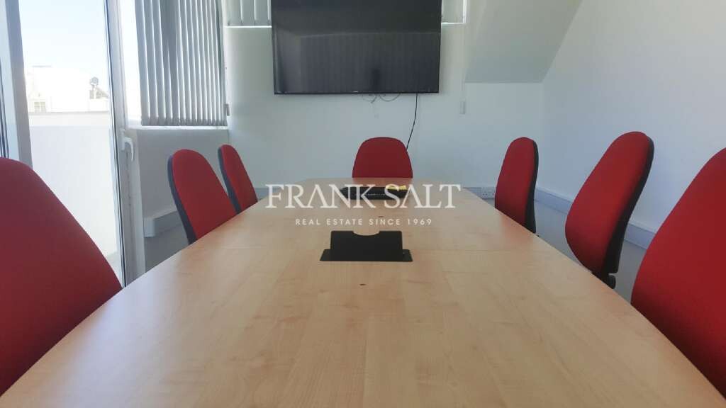 235m² Office in Ta' Xbiex, Malta No. 12819
