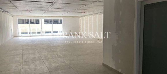 Oficina en Pieta, Malta 3300 m² No. 12965 10