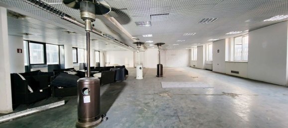Büro in Caserta, Italy 290m², Nr. 2035 25