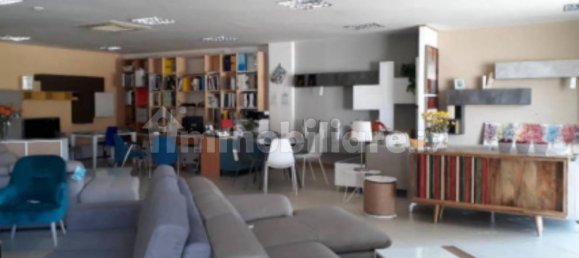 Склад с 5 комнатами в Мессина, Италия № 270831 8