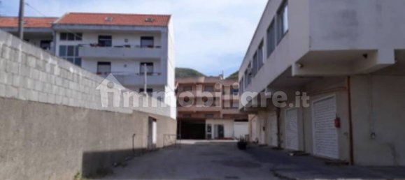 Склад с 5 комнатами в Мессина, Италия № 270831 6