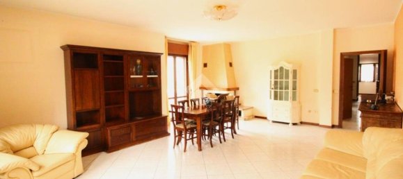 4 Schlafzimmer Haus in Gambettola, Italy, Nr. 125950 12