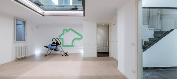 Дом с 5 комнатами в Крема, Италия № 208084 56