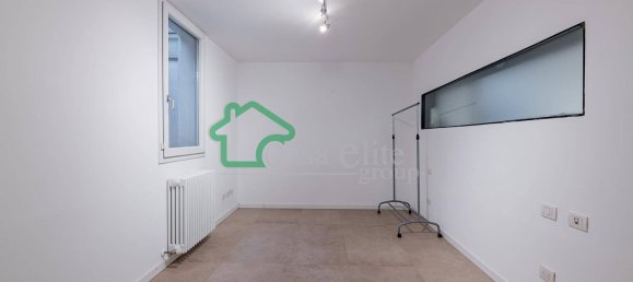 Дом с 5 комнатами в Крема, Италия № 208084 50