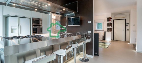 Дом с 5 комнатами в Крема, Италия № 208084 25