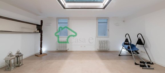 Дом с 5 комнатами в Крема, Италия № 208084 13