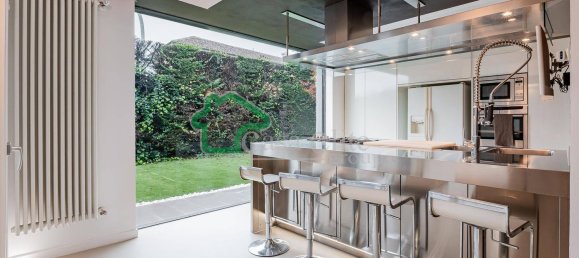 Дом с 5 комнатами в Крема, Италия № 208084 23