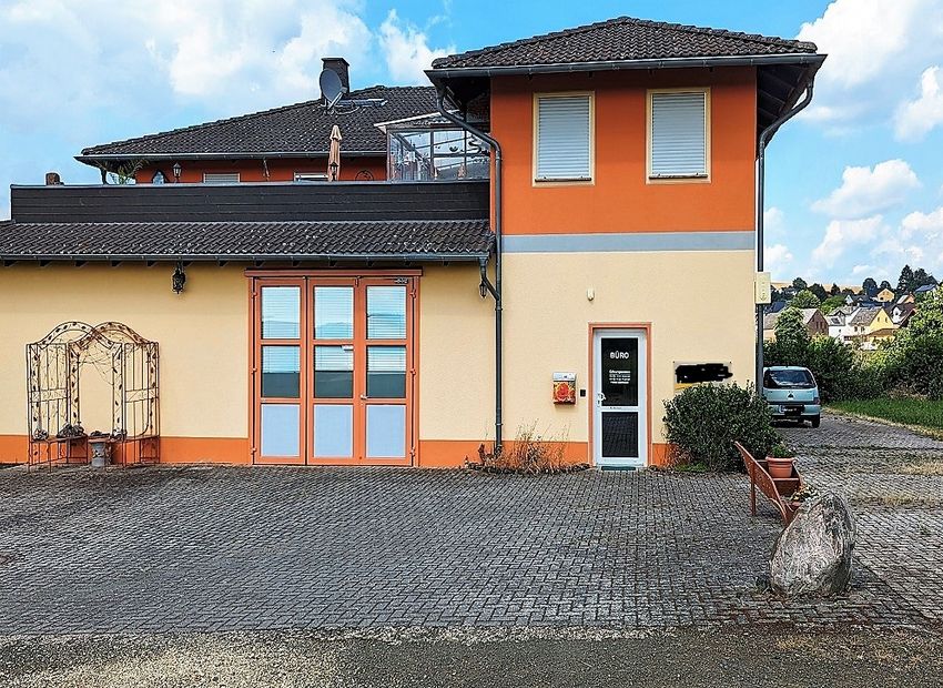 Здание с 3 спальнями в Рейн-Лан, Германия № 211713