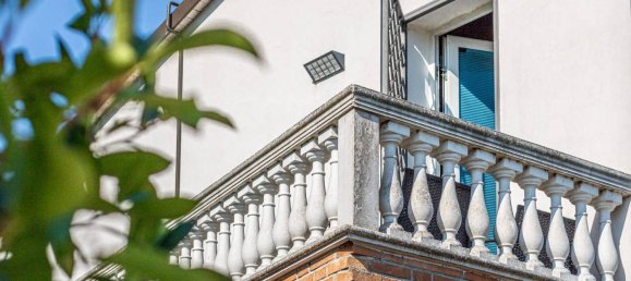 9 bedrooms Villa in Cento, Italy No. 313350 6