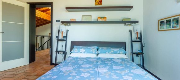 9 bedrooms Villa in Cento, Italy No. 313350 2