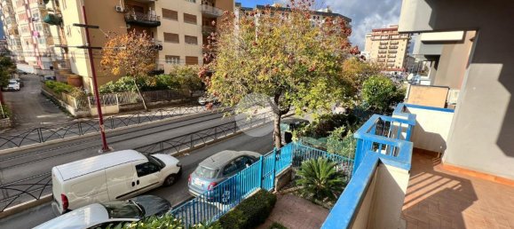 Квартира с 5 комнатами в Палермо, Италия № 237424 3