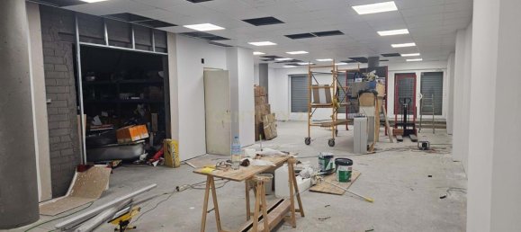 120m² Office in Santa Perpetua De Mogoda, Spain No. 158357 4