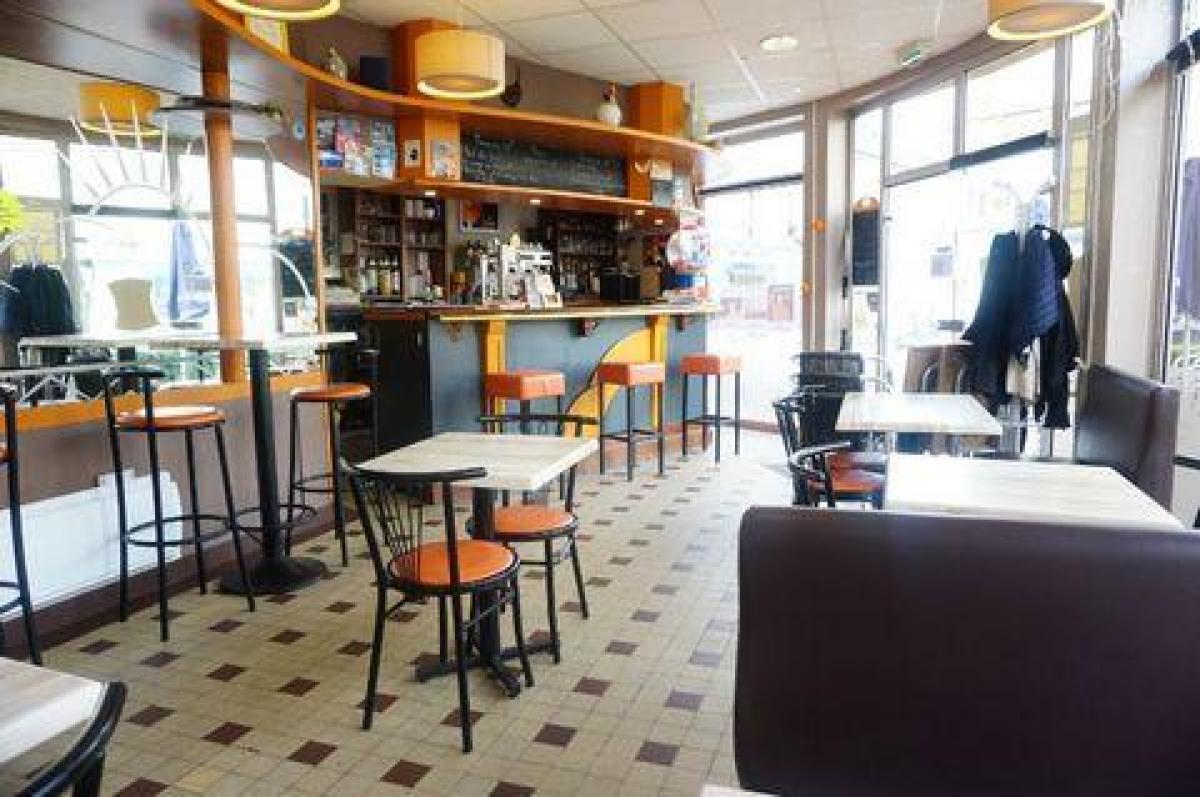 Bureau à Argentan, France 42m² No. 20849