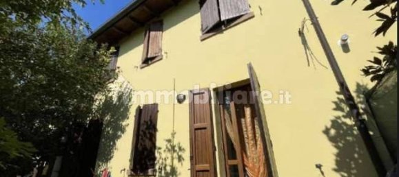 3 bedrooms House in Cento, Italy No. 283589 3