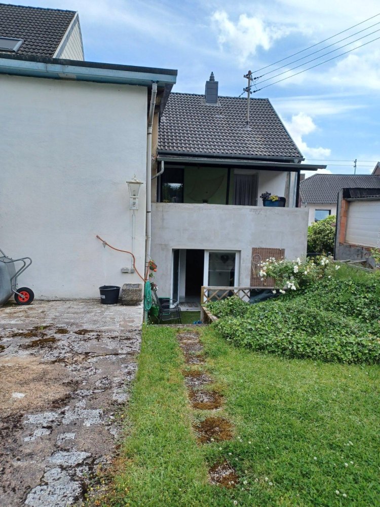 3 bedrooms Townhouse in Saarlouis, Germany No. 246810