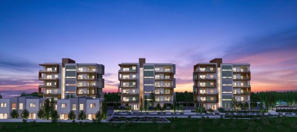 2 bedrooms Apartment in Limassol, Cyprus No. 12684 8