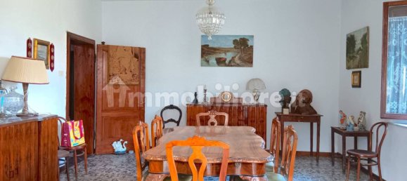 4 bedrooms Villa in Pistoia, Italy No. 281955 11