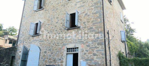 4 bedrooms Villa in Pistoia, Italy No. 281955 4