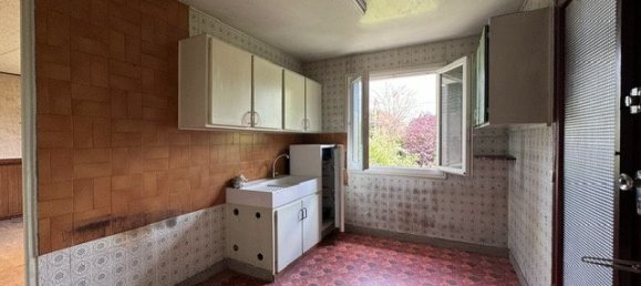 2 bedrooms House in Athis-Mons, France No. 166150 9