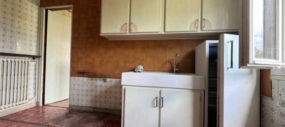 2 bedrooms House in Athis-Mons, France No. 166150 2