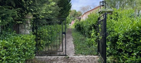 2 bedrooms House in Athis-Mons, France No. 166150 11