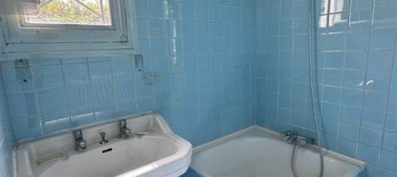 2 bedrooms House in Athis-Mons, France No. 166150 17