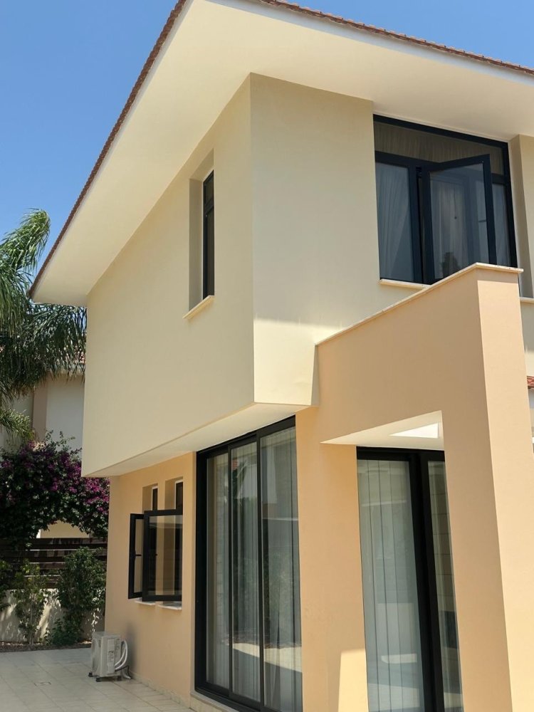 4 Schlafzimmer Villa in Oroklini, Cyprus, Nr. 33730