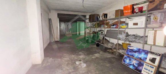 Garage in Foggia, Italy, Nr. 10006 7