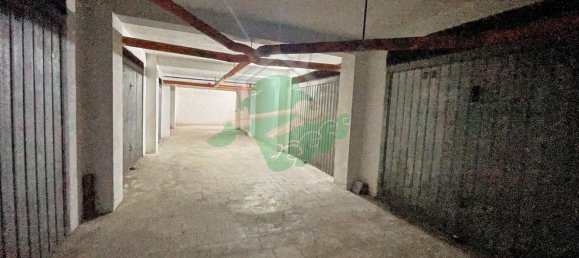 Garage in Foggia, Italy, Nr. 10006 4