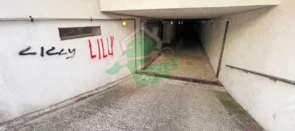 Garage in Foggia, Italy, Nr. 10006 2