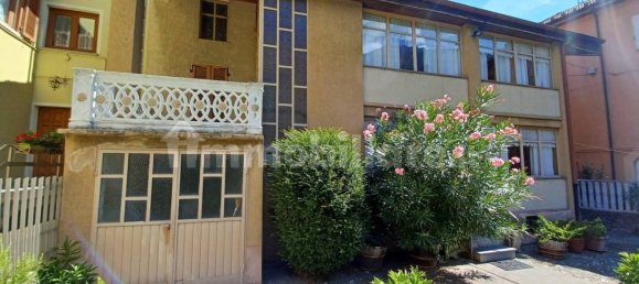 3 Schlafzimmer Haus in Donnas, Italy, Nr. 284150 4