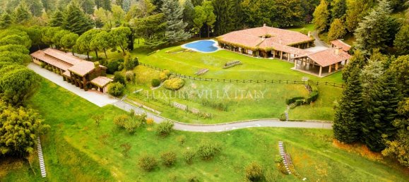 10 bedrooms Villa in Como, Italy No. 223052 24