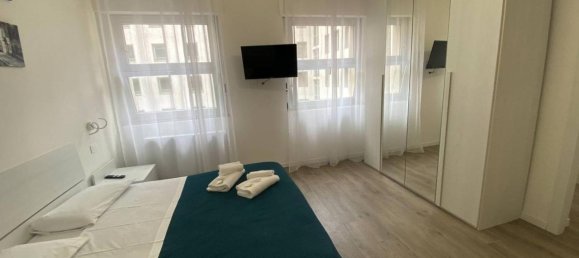 3 rooms Apartment in Milan, Italy No. 247402 12