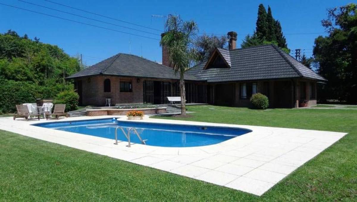 Дом с 5 спальнями в Пилар, Аргентина № 96022