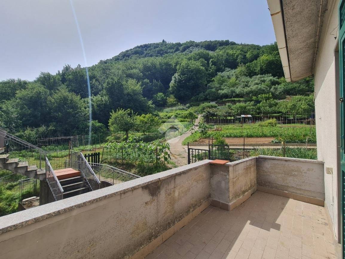 2 bedrooms House in Riccò del Golfo di Spezia, Italy No. 36416