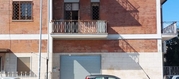 2 rooms Apartment in Rome, Italy No. 264054 3