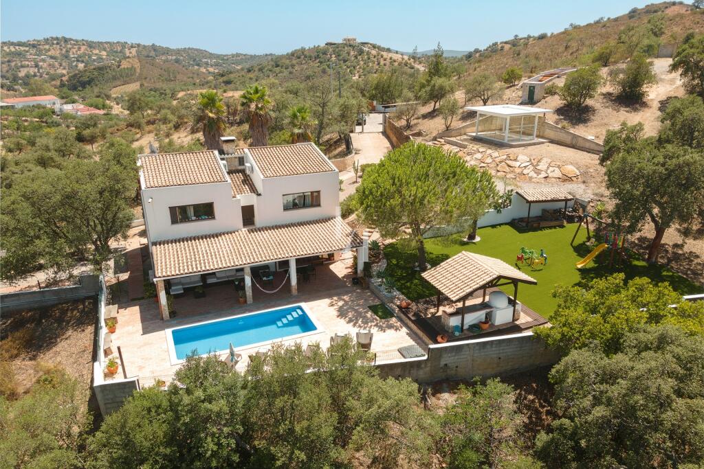 4 غرف نوم فيلا في Tavira, Portugal رقم 154485