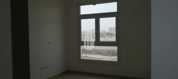 Villa T4 em Mohamed Bin Zayed City, UAE N.º 39252 14
