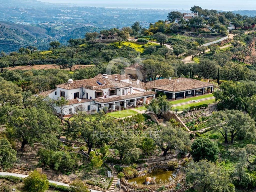 Вилла с 7 спальнями в Марбелья, Испания № 261905