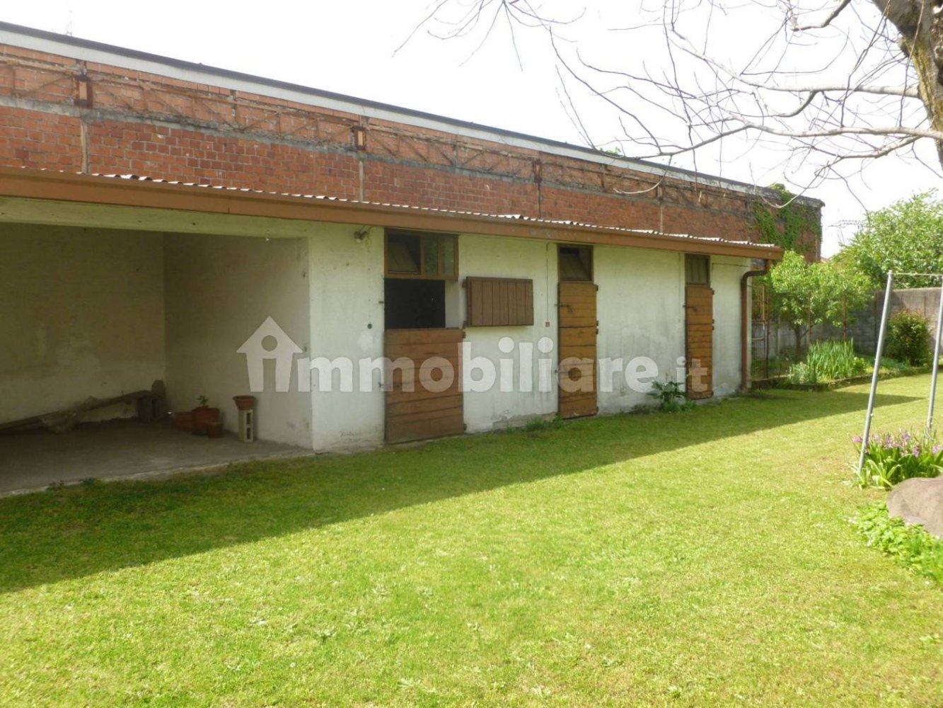 3 bedrooms House in Cesano Maderno, Italy No. 47974