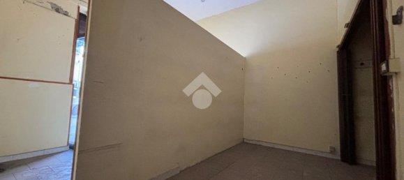 1 room Commercial property in Castellammare di Stabia, Italy No. 52619 10