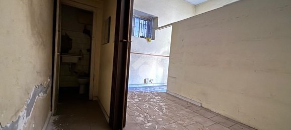 1 room Commercial property in Castellammare di Stabia, Italy No. 52619 16