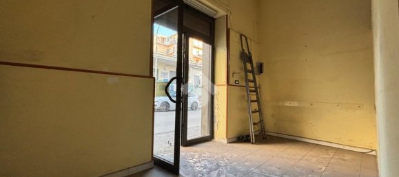 1 room Commercial property in Castellammare di Stabia, Italy No. 52619 5