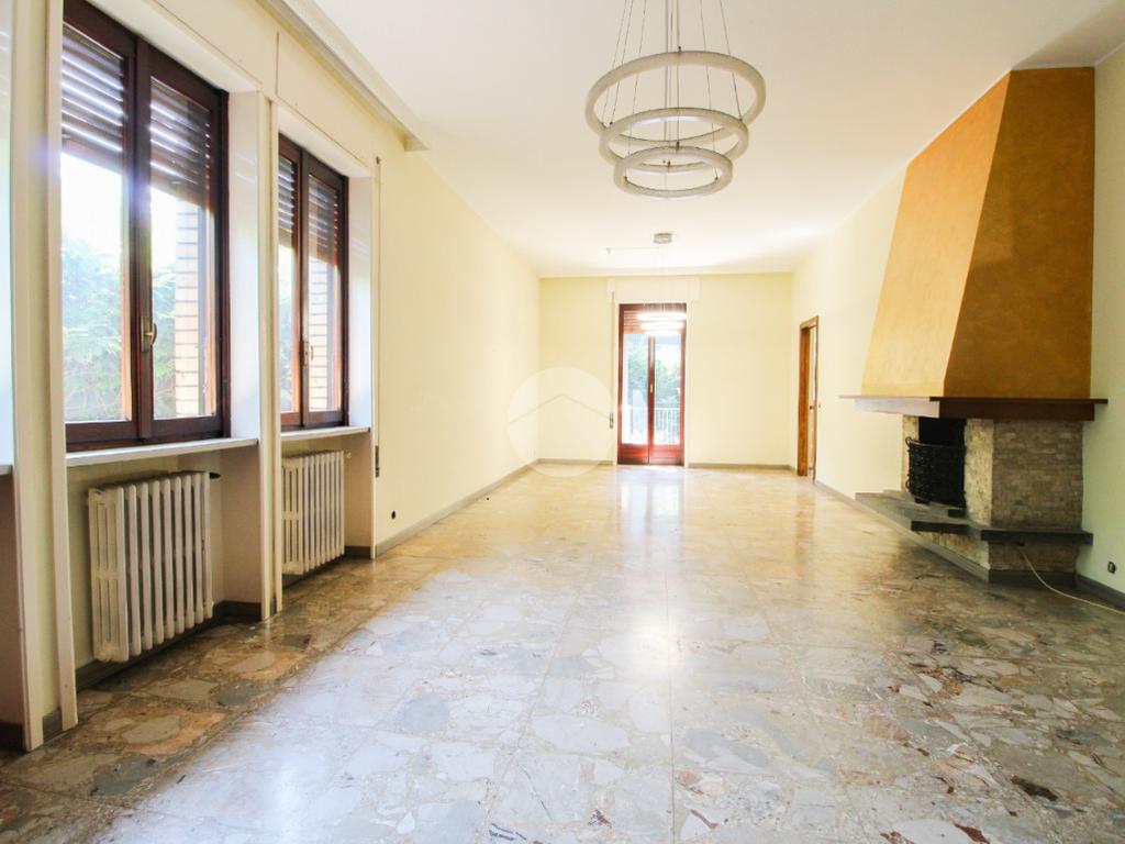 3 bedrooms Apartment in Cormano, Italy No. 268817