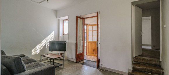 2 bedrooms House in Vert, France No. 123832 3