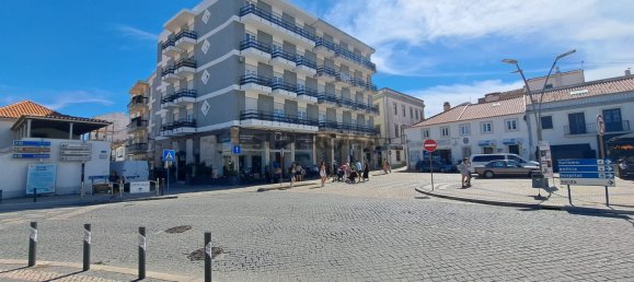 809m² Building in Peniche, Portugal No. 157561 2
