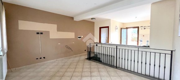 Apartamento de 3 divisões em Genzano di Roma, Italy N.º 37544 11