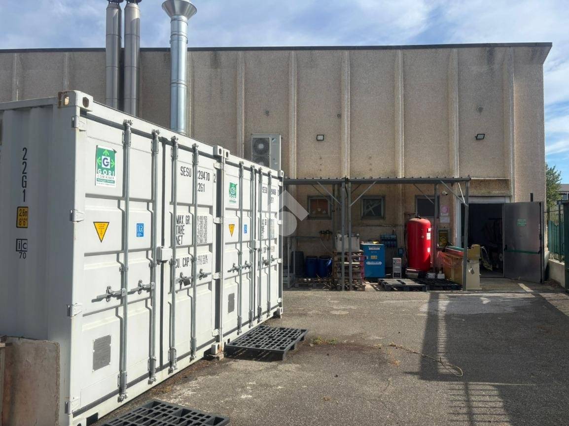 800m² Warehouse in Scandicci, Italy No. 278688