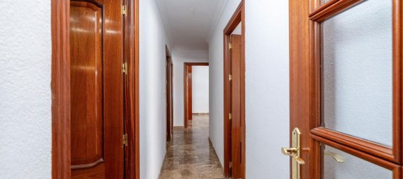 4 غرف نوم شقة في Granada, Spain رقم 18384 10