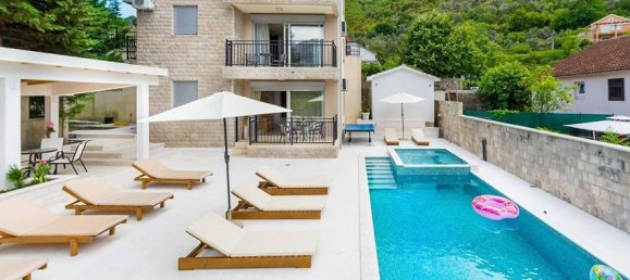 6 bedrooms Commercial property in Kotor, Montenegro No. 66 8